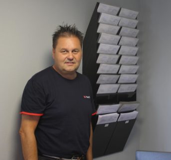 Automóviles Cañas. Propietario.